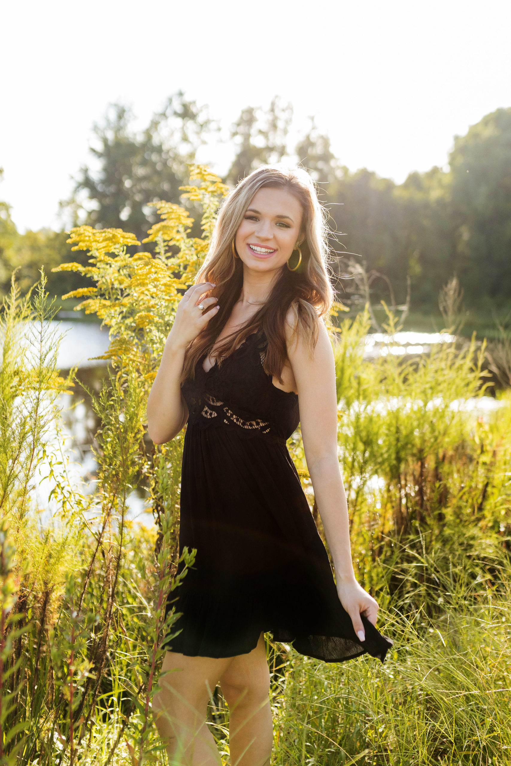 sarah hilts photography, nc senior portraits, senior portraits, Edenton NC , Country chic senior pics, urban style senior portraits, sarah hilts seniors, nc summer senior pics, girl senior pics , Edenton nc senior photos, eastern north carolina senior portraits, class of 2022