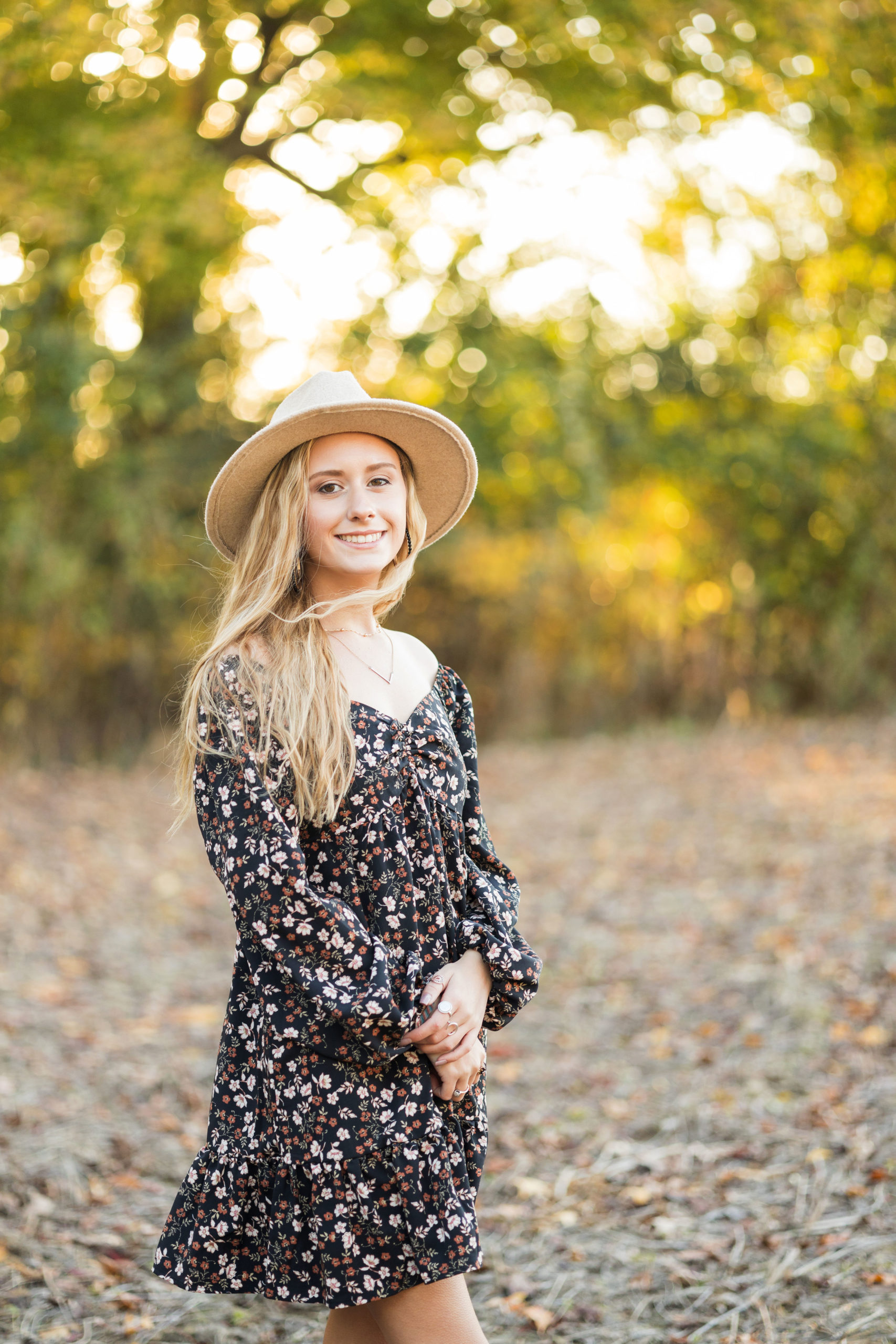 sarah hilts photography, nc Senior portaits , nc senior photographer, perquimans county senior portraits, Senior portraits with horse, senior pics with dog, fall senior pics , fall senior session, fall session, girl senior session , senior session with horse, eastern nc senior session