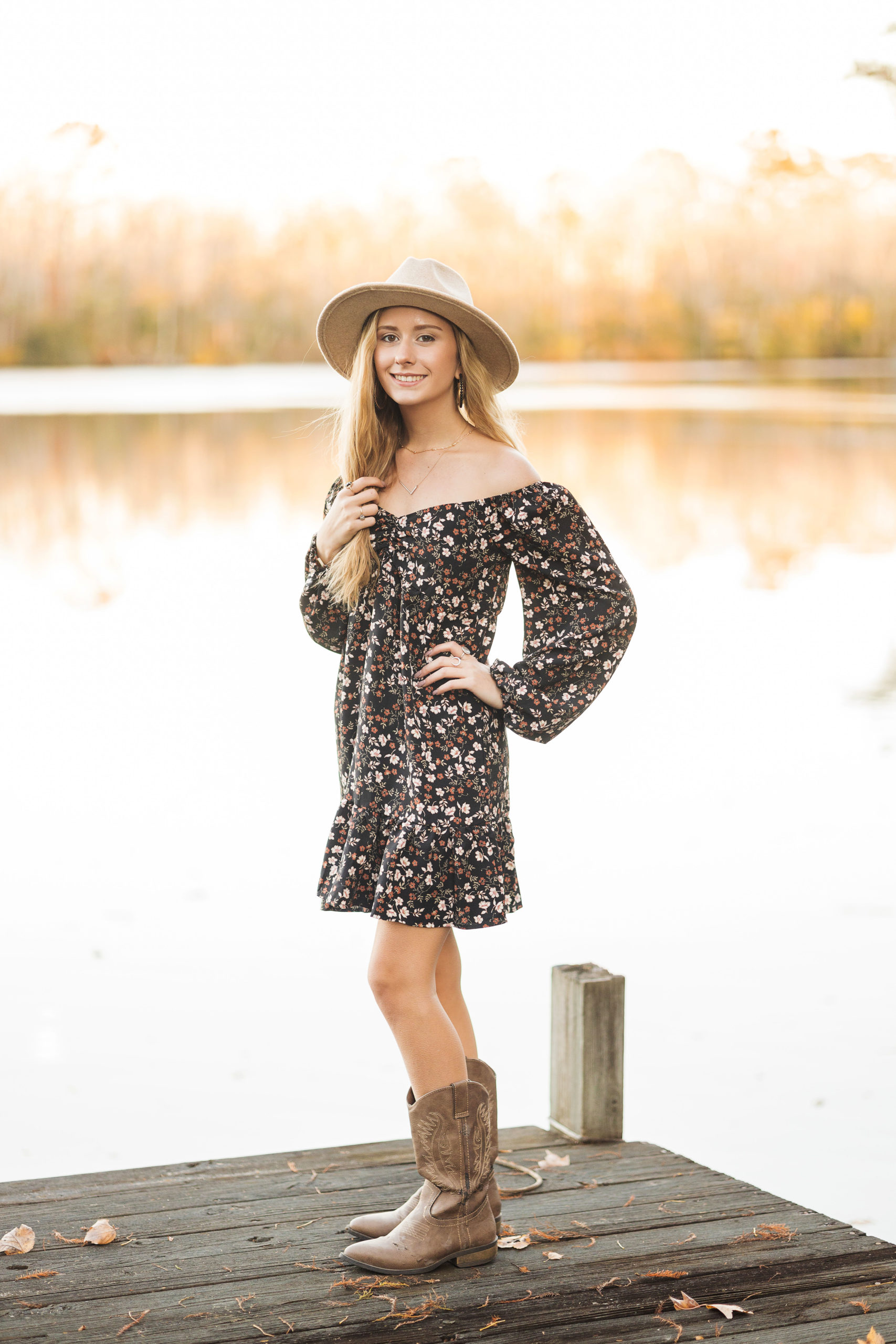 sarah hilts photography, nc Senior portaits , nc senior photographer, perquimans county senior portraits, Senior portraits with horse, senior pics with dog, fall senior pics , fall senior session, fall session, girl senior session , senior session with horse, eastern nc senior session