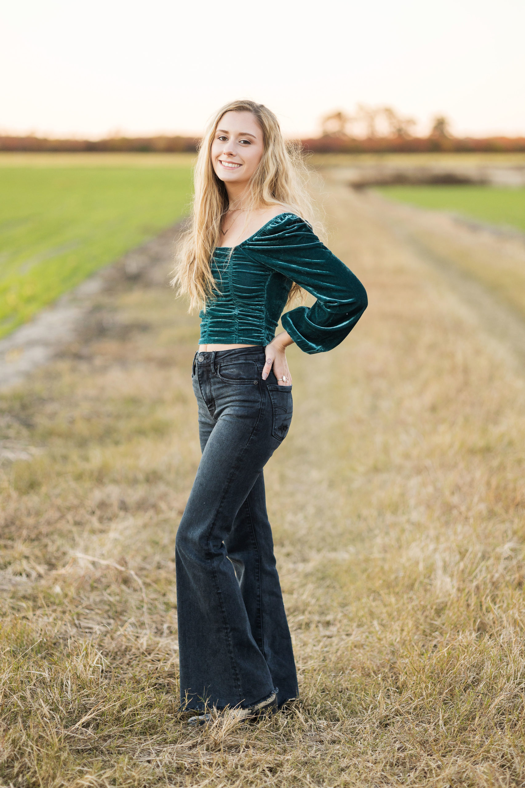 sarah hilts photography, nc Senior portaits , nc senior photographer, perquimans county senior portraits, Senior portraits with horse, senior pics with dog, fall senior pics , fall senior session, fall session, girl senior session , senior session with horse, eastern nc senior session