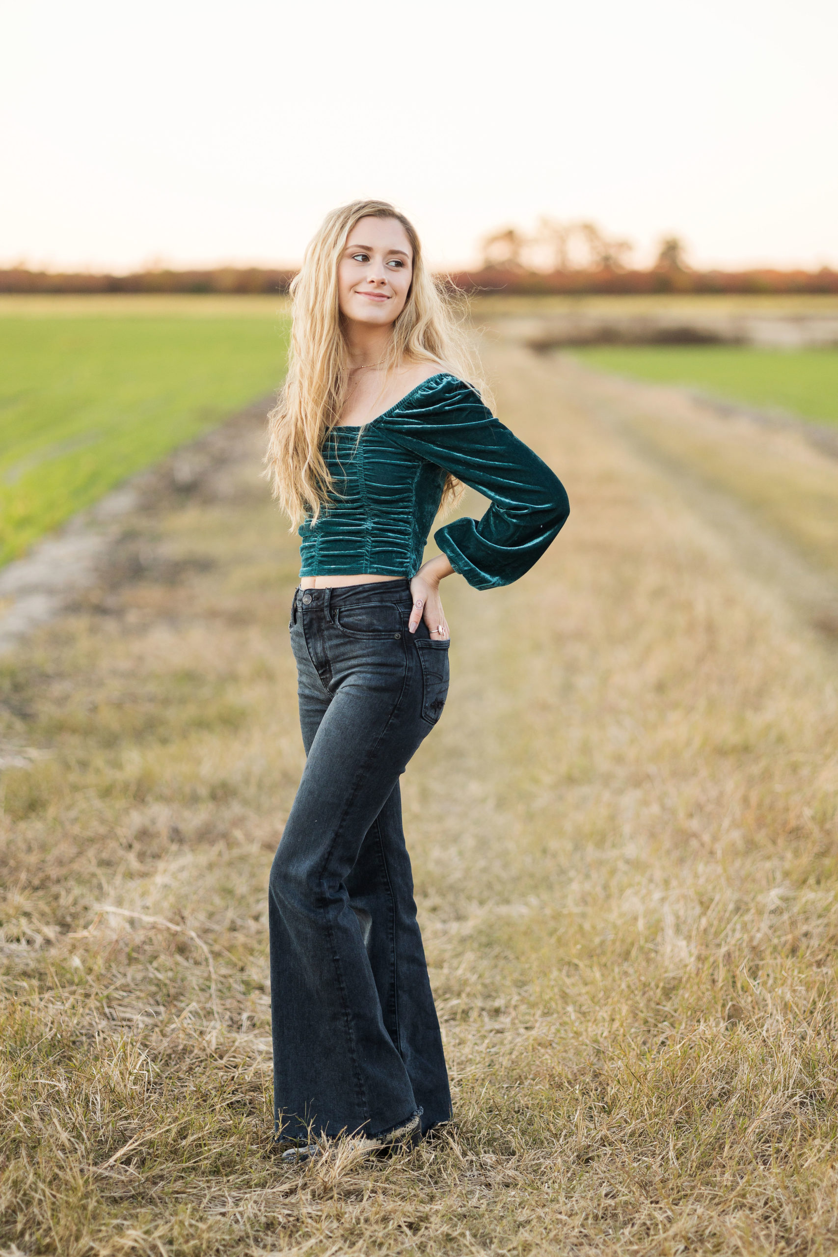 sarah hilts photography, nc Senior portaits , nc senior photographer, perquimans county senior portraits, Senior portraits with horse, senior pics with dog, fall senior pics , fall senior session, fall session, girl senior session , senior session with horse, eastern nc senior session