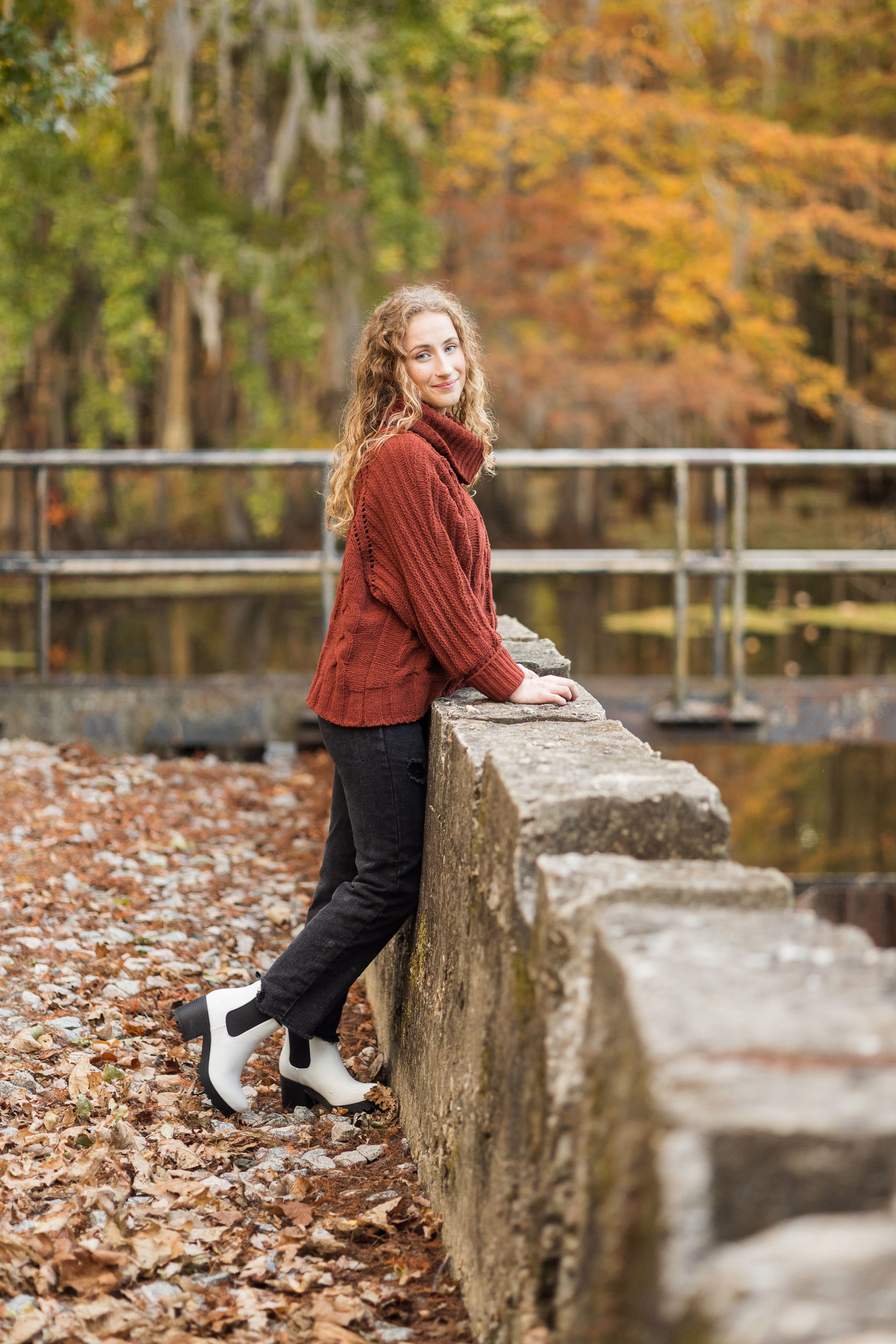 Sarah Hilts Photography, Sarah Hilts Seniors, Nc Senior Photographer , NC Senior Photography, EdentonNC , Chowan County nc , Bennetts Mill Pond Edenton NC , Fall senior Portraits, Fall girl senior pics, seniors pictures, class of 2022,