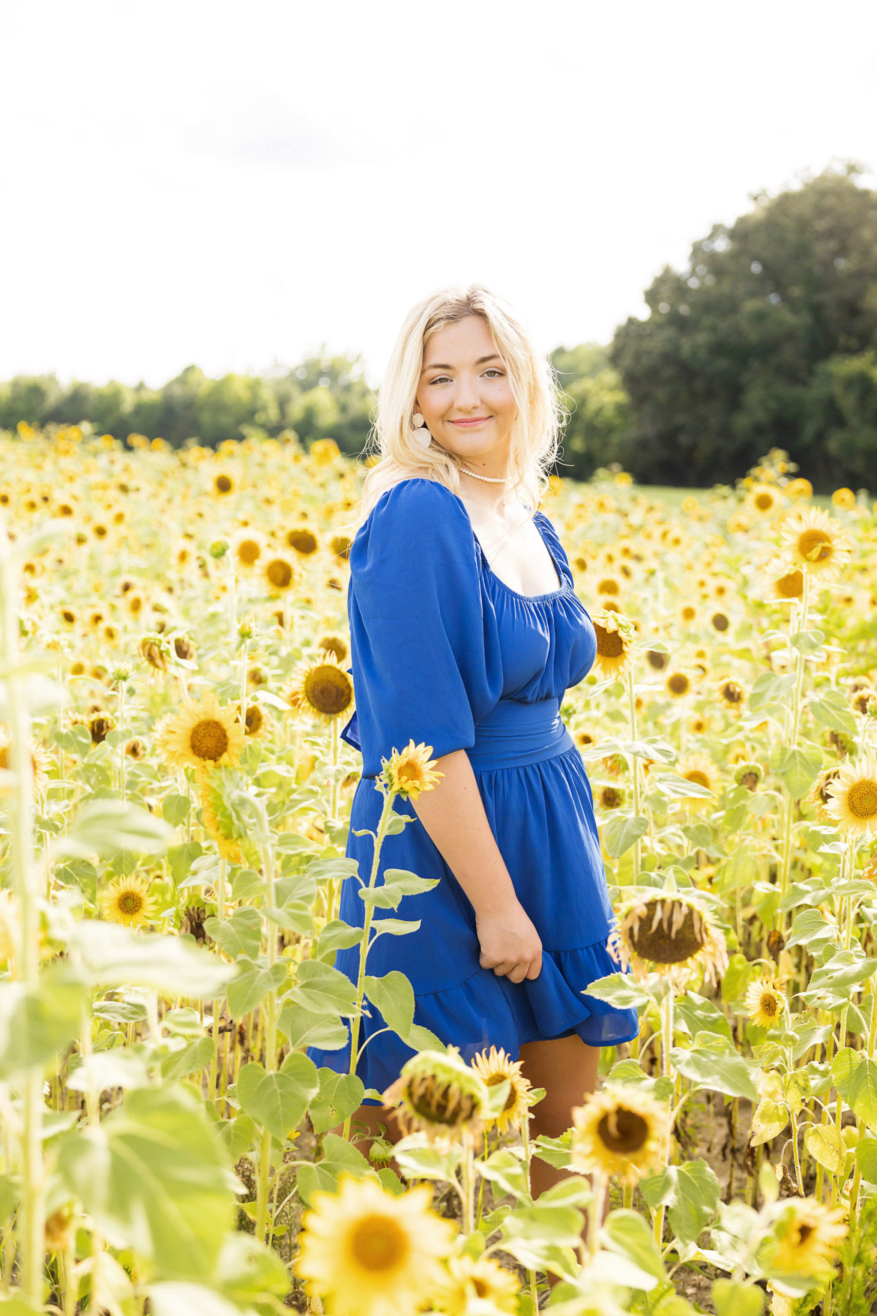 Perquimans County nc , Senior Session, Perquimans county Senior session, John Deere senior pics, tractor Senior pics , reading books senior portraits, sunflowers senior pic, girl senior session, Sarah Hilts Photography , Newbold White House Hertford NC