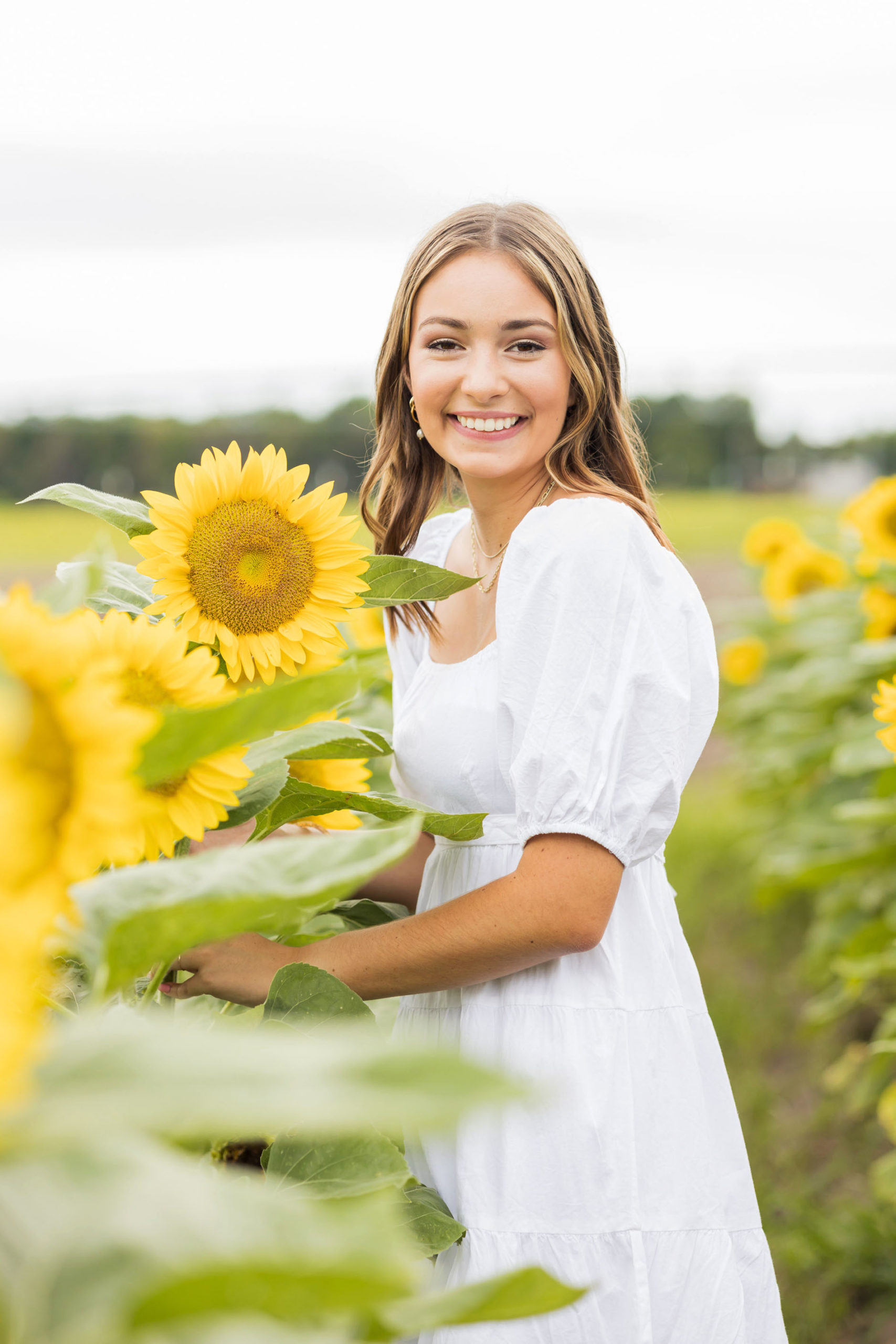 Sarah Hilts Photography, Senior Portraits, Senior pictures, NC Senior Photographer, Hertford NC, Edenton NC, Elizabeth City, Camden NC, Eastern NC Senior Photographer, Chowan, Sunflower senior pictures, senior pics with flowers, nags Head senior portraits, obxseniorphotographer