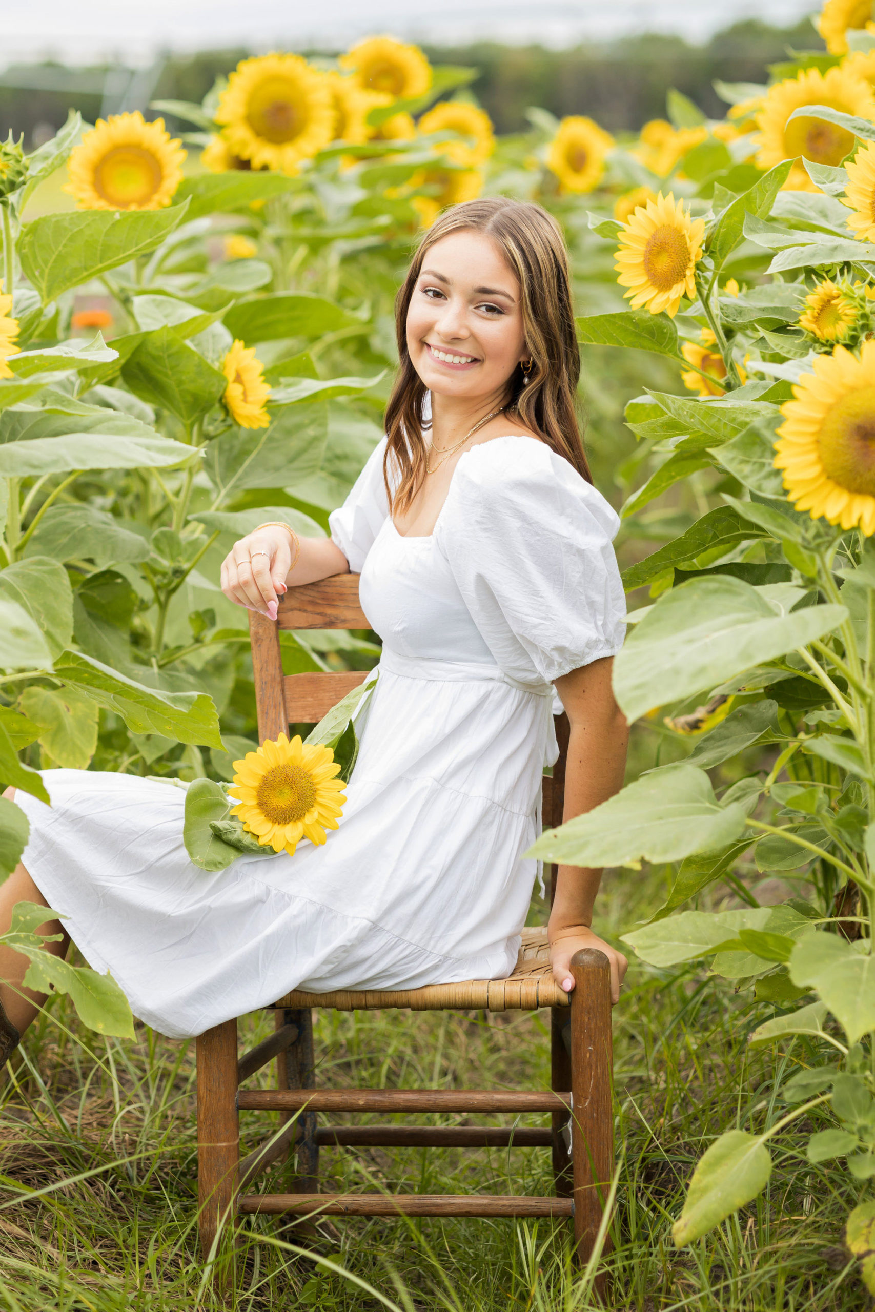 Sarah Hilts Photography, Senior Portraits, Senior pictures, NC Senior Photographer, Hertford NC, Edenton NC, Elizabeth City, Camden NC, Eastern NC Senior Photographer, Chowan, Sunflower senior pictures, senior pics with flowers, nags Head senior portraits, obxseniorphotographer