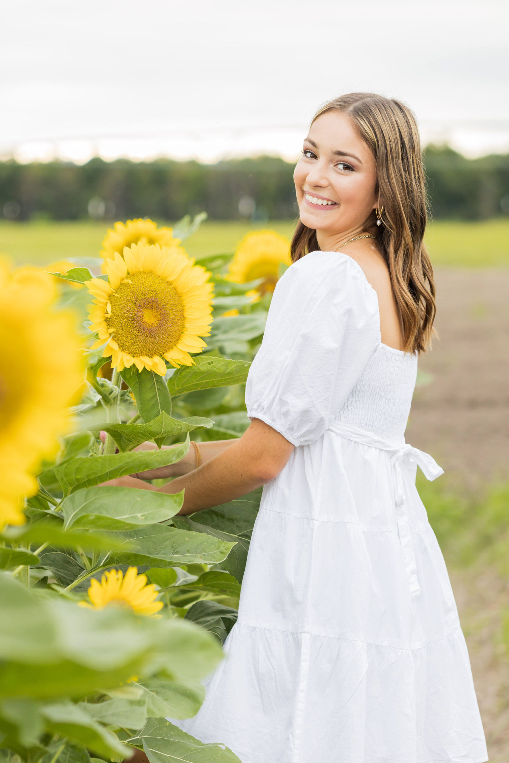 Sarah Hilts Photography, Senior Portraits, Senior pictures, NC Senior Photographer, Hertford NC, Edenton NC, Elizabeth City, Camden NC, Eastern NC Senior Photographer, Chowan, Sunflower senior pictures, senior pics with flowers, nags Head senior portraits, obxseniorphotographer