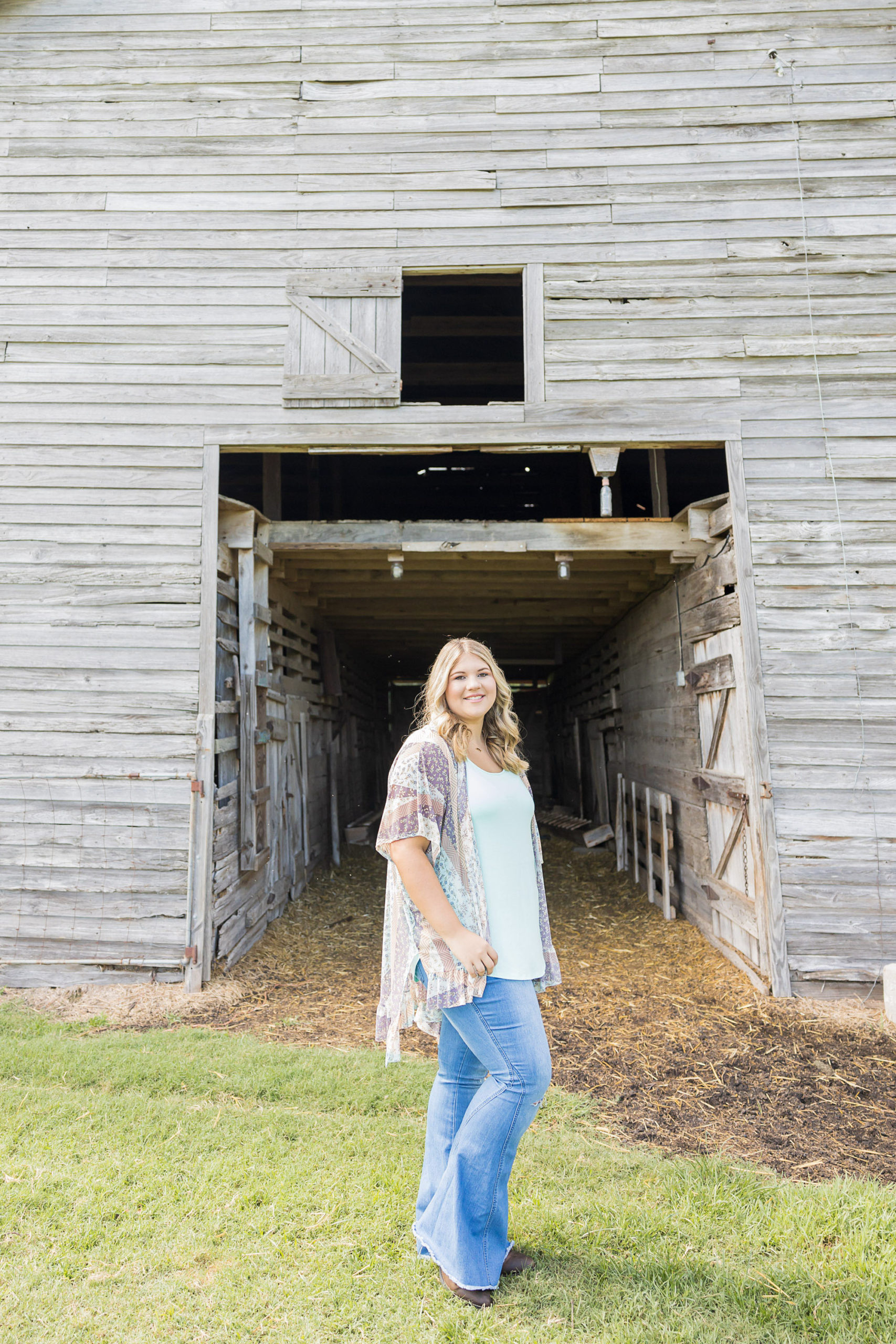 Newbold White House , Hertford NC , Perquimans River , Nc Senior Photographer, Sarah Hilts Photography , NC Senior Photographer, Hertford NC Senior Photographer, girl senior portraits, girl senior poses, senior pics . senior water , senior pics field