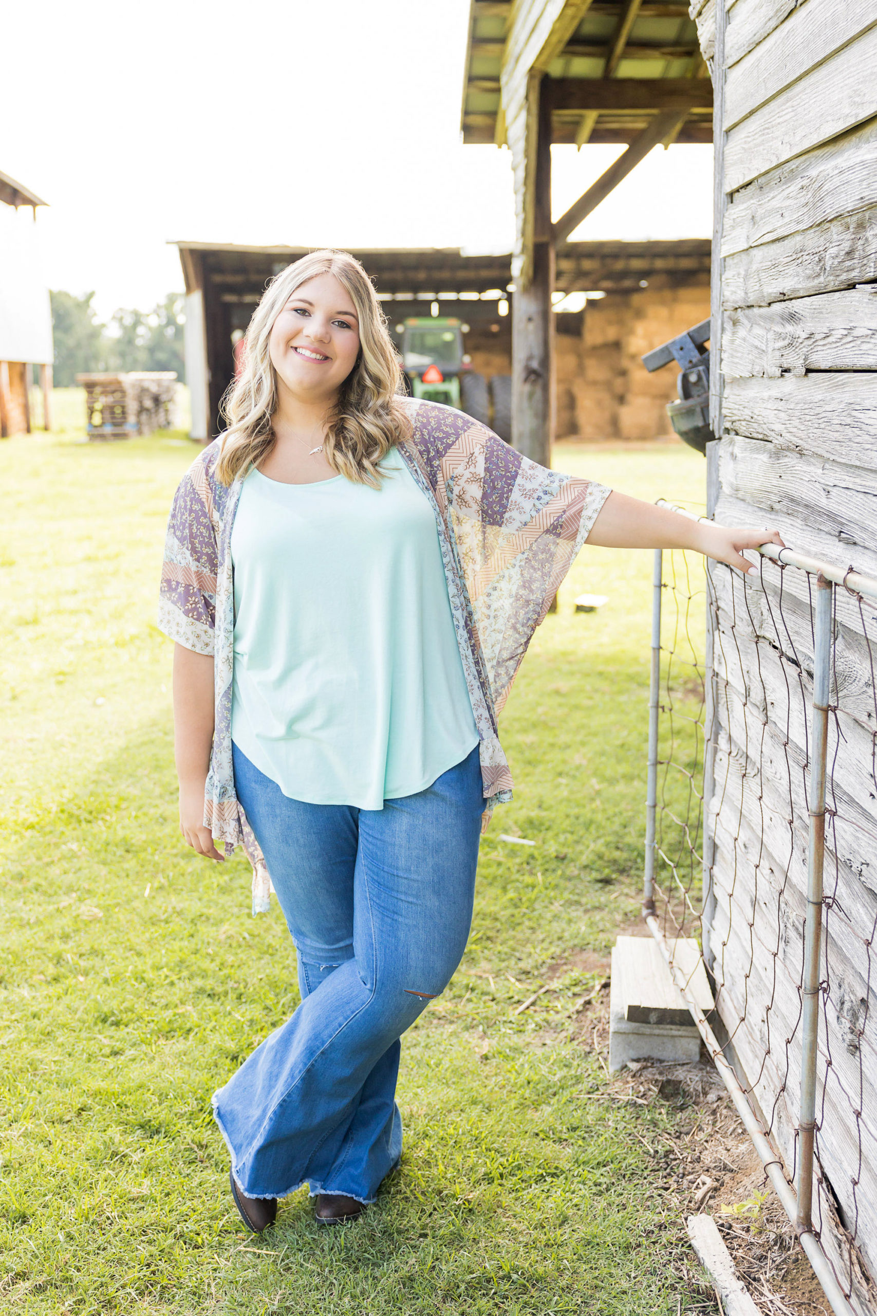 Newbold White House , Hertford NC , Perquimans River , Nc Senior Photographer, Sarah Hilts Photography , NC Senior Photographer, Hertford NC Senior Photographer, girl senior portraits, girl senior poses, senior pics . senior water , senior pics field