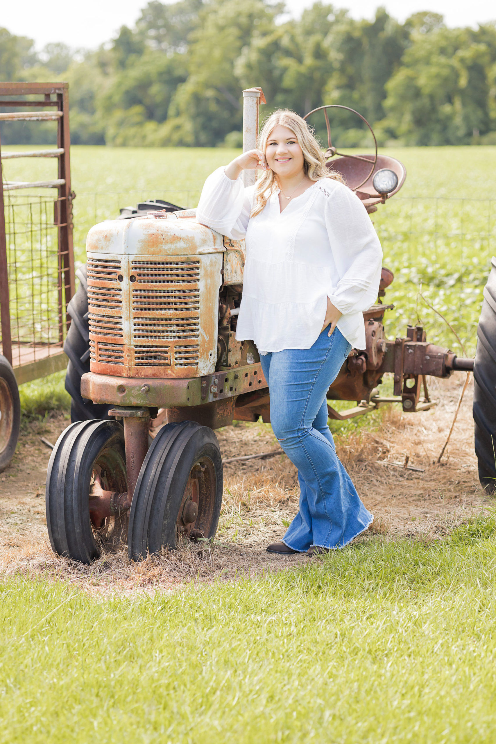 Newbold White House , Hertford NC , Perquimans River , Nc Senior Photographer, Sarah Hilts Photography , NC Senior Photographer, Hertford NC Senior Photographer, girl senior portraits, girl senior poses, senior pics . senior water , senior pics field