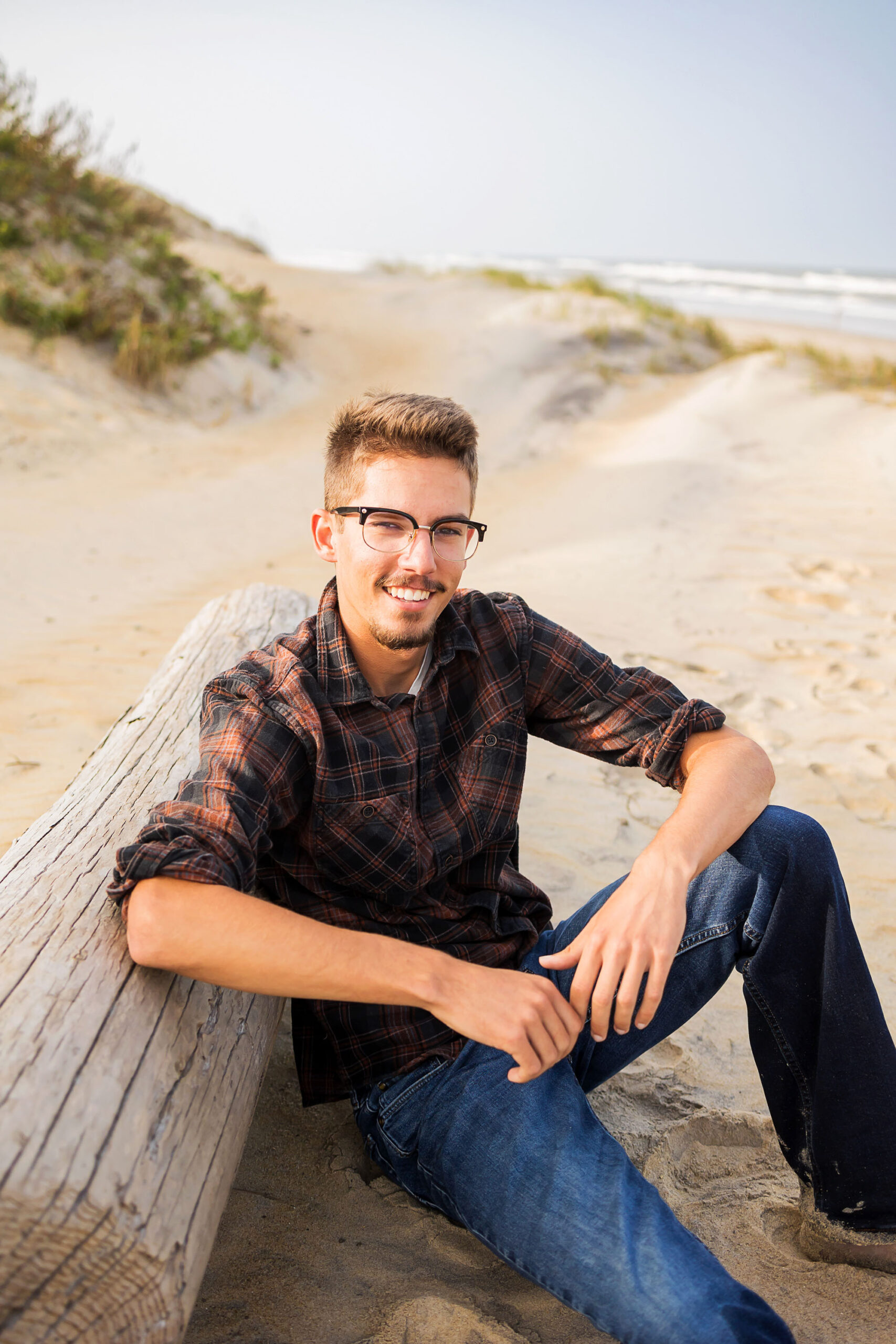 Outerbanks North Carolina, beach senior portraits, nags head, destination senior portraits, senior pics, beach senior pictures, golden sunshine senior portraits, senior girl, class of 2024, Sarah Hilts Photography, NC senior photographer, obx senior photographer, nags head senior portraits , Jennettes pier nags head,