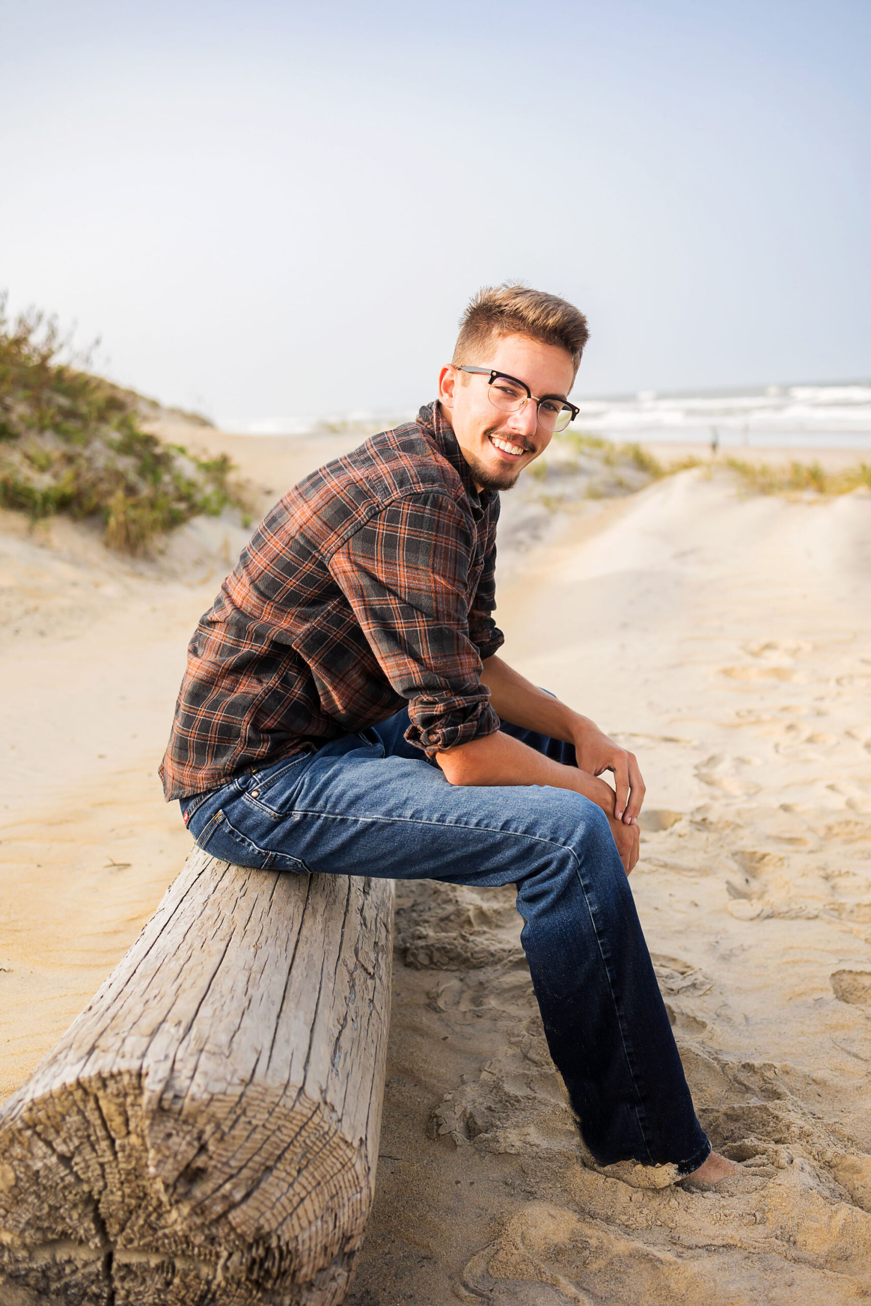 Outerbanks North Carolina, beach senior portraits, nags head, destination senior portraits, senior pics, beach senior pictures, golden sunshine senior portraits, senior girl, class of 2024, Sarah Hilts Photography, NC senior photographer, obx senior photographer, nags head senior portraits , Jennettes pier nags head,