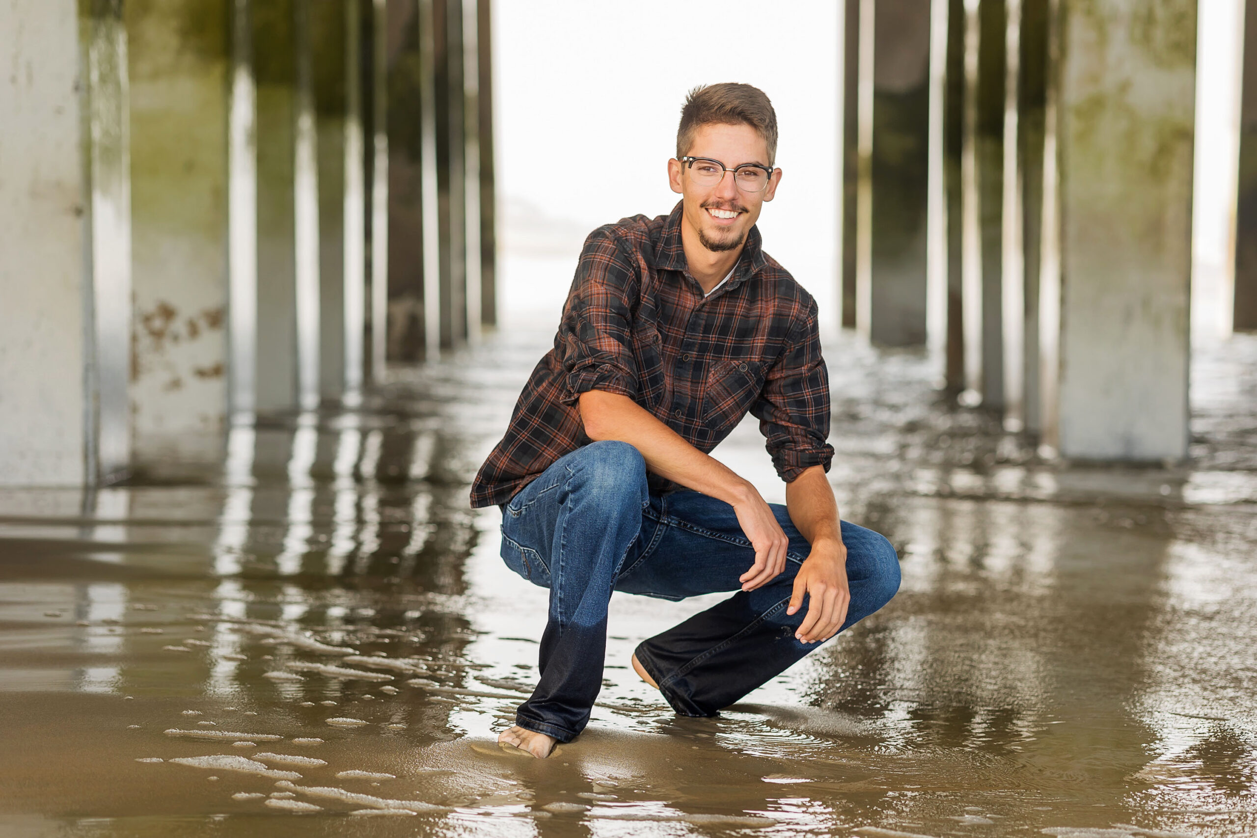 Outerbanks North Carolina, beach senior portraits, nags head, destination senior portraits, senior pics, beach senior pictures, golden sunshine senior portraits, senior girl, class of 2024, Sarah Hilts Photography, NC senior photographer, obx senior photographer, nags head senior portraits , Jennettes pier nags head, 